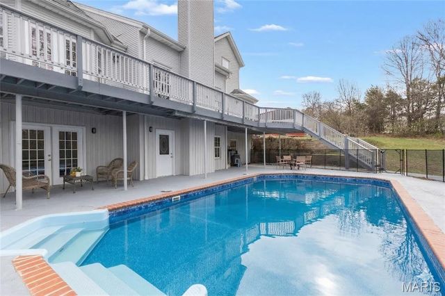 4118 Harbor Towne Drive, High Ridge, MO 63049
