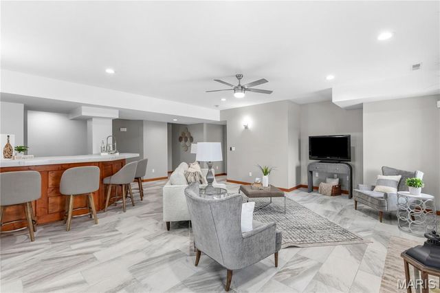4118 Harbor Towne Drive, High Ridge, MO 63049