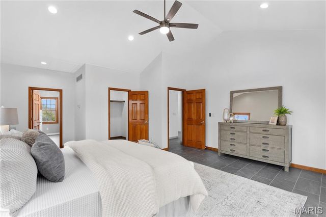 4118 Harbor Towne Drive, High Ridge, MO 63049