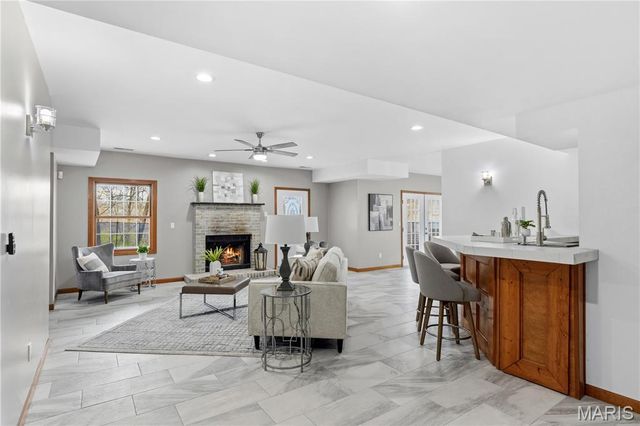 4118 Harbor Towne Drive, High Ridge, MO 63049