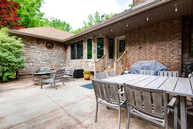 5924 S Farm Road 181, Springfield, MO 65804