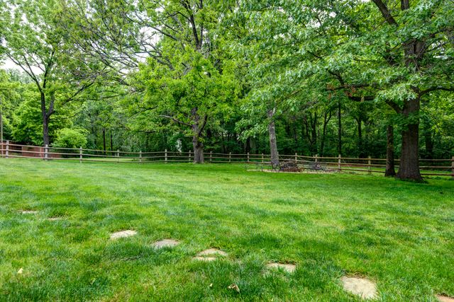 5924 S Farm Road 181, Springfield, MO 65804