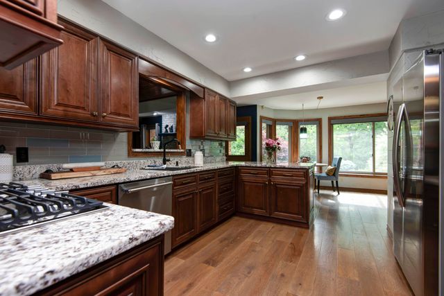 5924 S Farm Road 181, Springfield, MO 65804