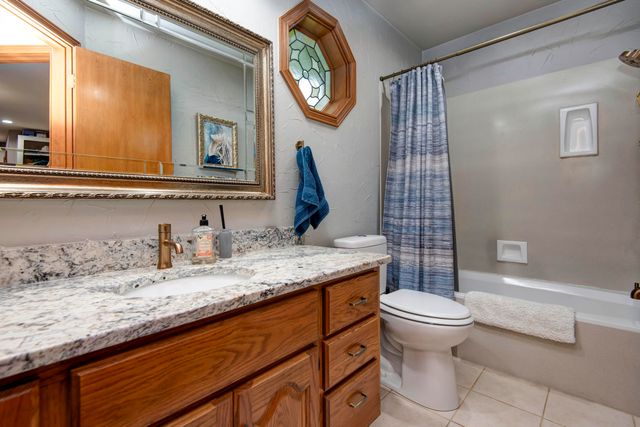 5924 S Farm Road 181, Springfield, MO 65804