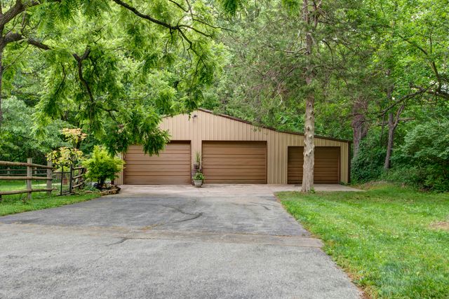 5924 S Farm Road 181, Springfield, MO 65804