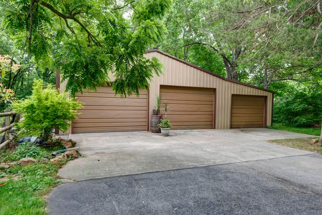 5924 S Farm Road 181, Springfield, MO 65804