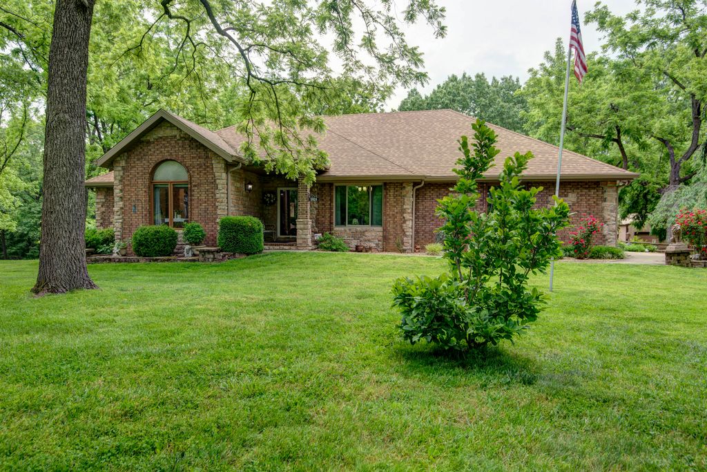 5924 S Farm Road 181, Springfield, MO 65804