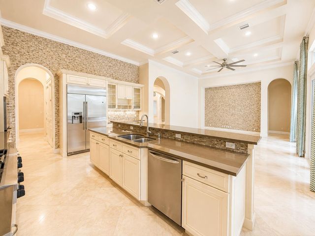 11209 Orange Hibiscus Lane, Palm Beach Gardens, FL 33418
