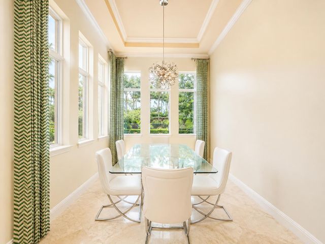 11209 Orange Hibiscus Lane, Palm Beach Gardens, FL 33418