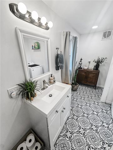 4052 Vinceton St, Observatory Hill, PA 15214
