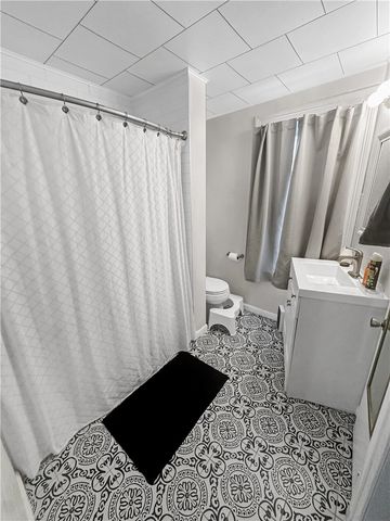 4052 Vinceton St, Observatory Hill, PA 15214