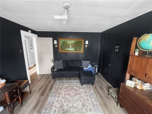 4052 Vinceton St, Observatory Hill, PA 15214