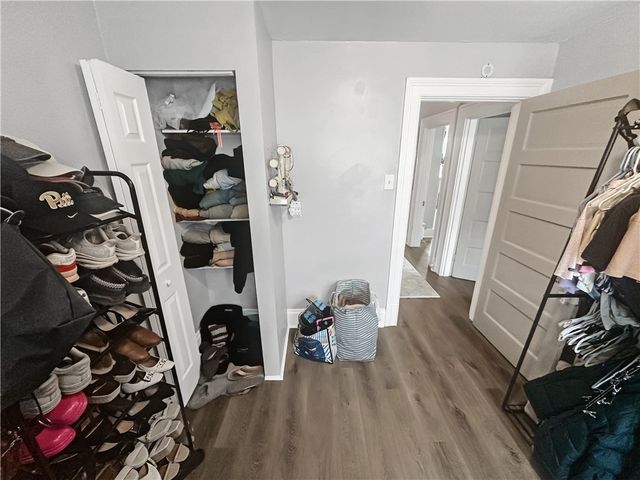 4052 Vinceton St, Observatory Hill, PA 15214