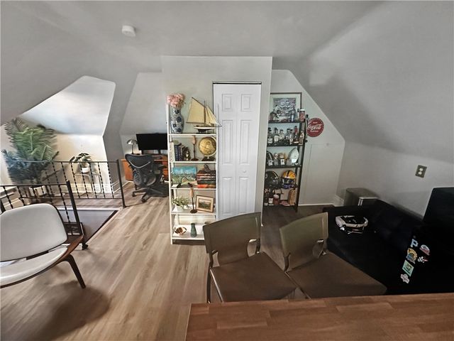 4052 Vinceton St, Observatory Hill, PA 15214