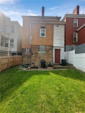 4052 Vinceton St, Observatory Hill, PA 15214