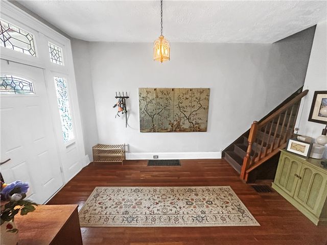4052 Vinceton St, Observatory Hill, PA 15214