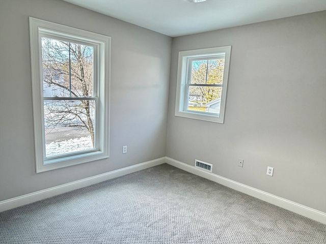 13 Barracks Road 13, Hudson, MA 01749