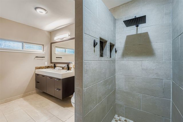 2204 Falcon Hill DR, Austin, TX 78745