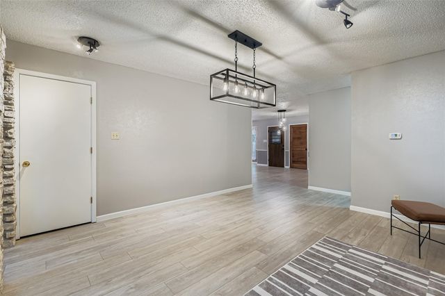 2204 Falcon Hill DR, Austin, TX 78745