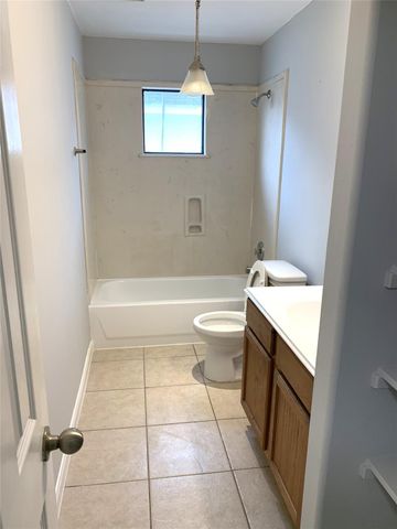 3020 La Estancia Lane, Houston, TX 77093