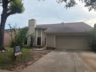 2942 Jenny Drive, Sugar Land, TX 77479