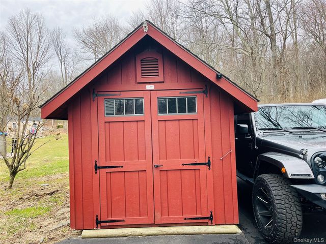 226 White Pond Road, Stormville, NY 12582