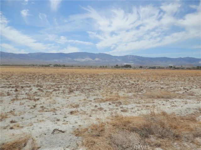 0 Octavo St. + Pearl Rd, Lucerne Valley, CA 92356
