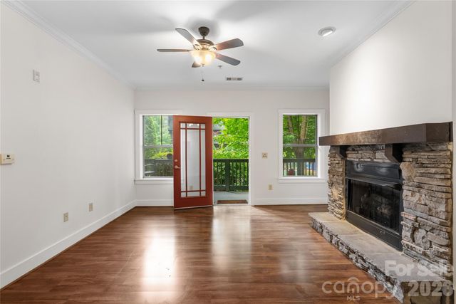 9 Kenilworth Knoll 108, Asheville, NC 28805