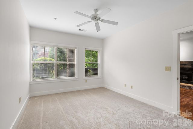 9 Kenilworth Knoll 108, Asheville, NC 28805