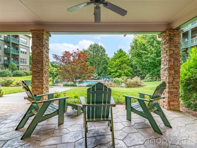 9 Kenilworth Knoll 108, Asheville, NC 28805