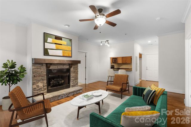 9 Kenilworth Knoll 108, Asheville, NC 28805