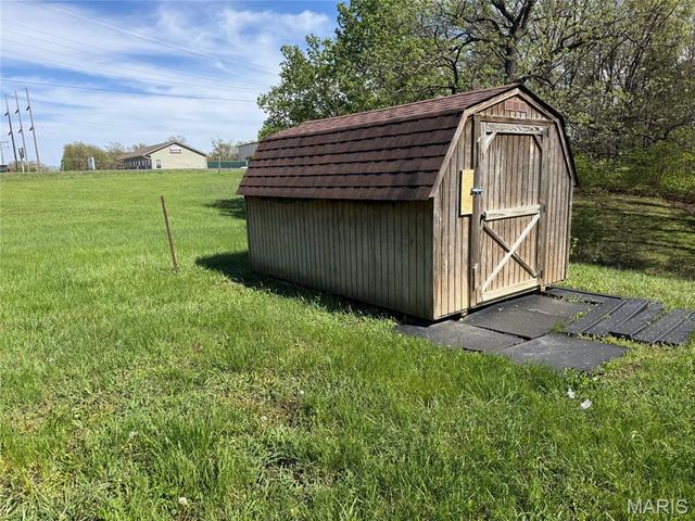 106 Schemmer Road, Wright City, MO 63390