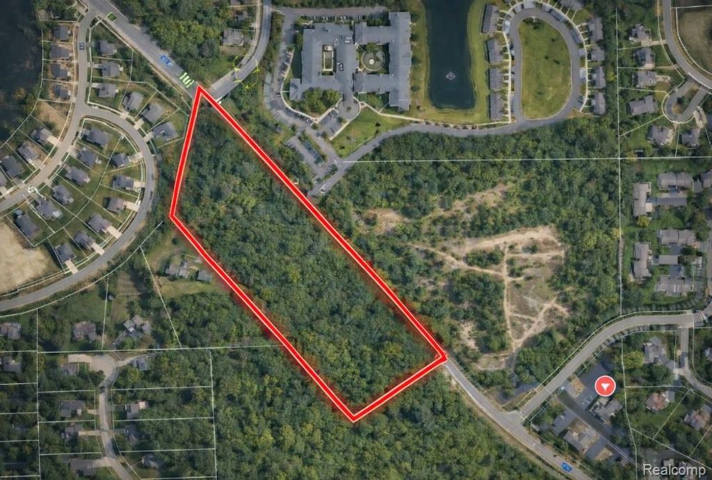 000 Union Lake, White Lake, MI 48386
