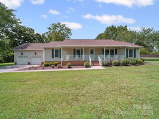 1302 Hawthorne Road, Lancaster, SC 29720