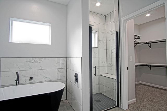 2040 Lucia Avenue SW, Albuquerque, NM 87105