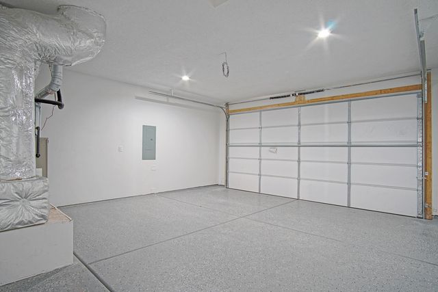 2040 Lucia Avenue SW, Albuquerque, NM 87105