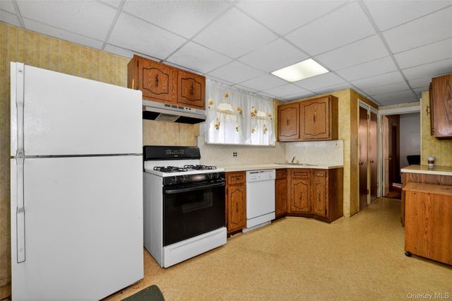 3512 Utopia Parkway, Flushing, NY 11358