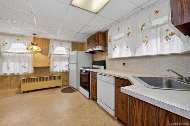 3512 Utopia Parkway, Flushing, NY 11358