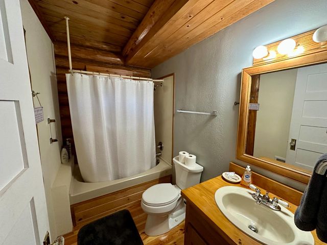 142 Beatrice Dr, Arnold, CA 95223