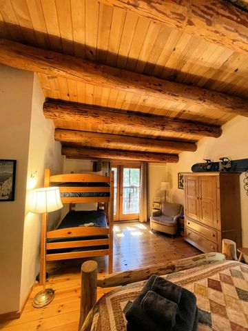 142 Beatrice Dr, Arnold, CA 95223