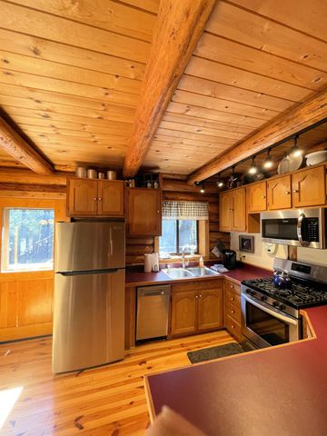 142 Beatrice Dr, Arnold, CA 95223