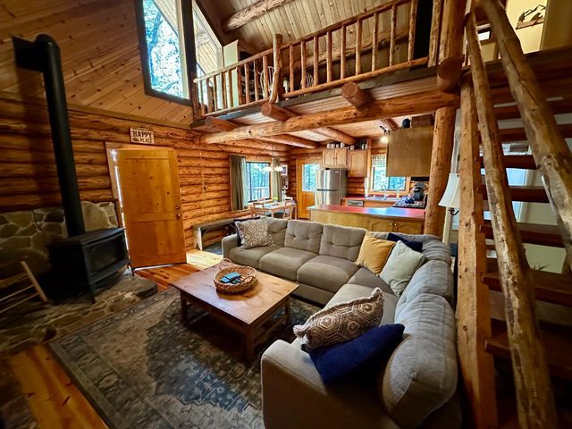 142 Beatrice Dr, Arnold, CA 95223