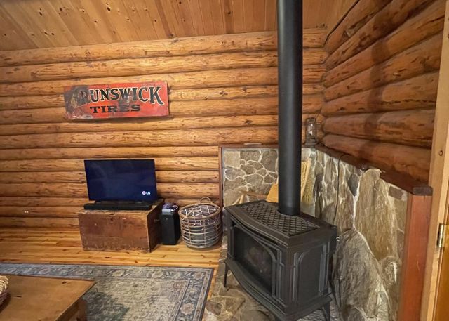 142 Beatrice Dr, Arnold, CA 95223