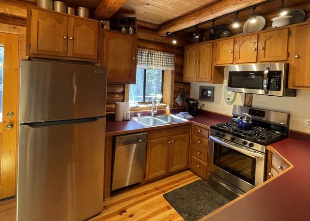 142 Beatrice Dr, Arnold, CA 95223