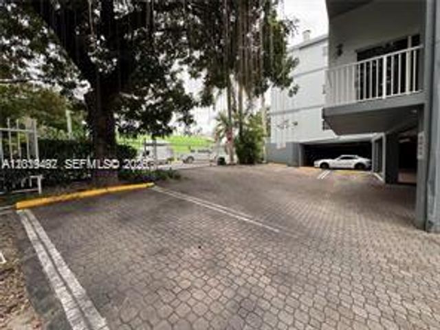 2734 Bird Ave 114, Miami, FL 33133