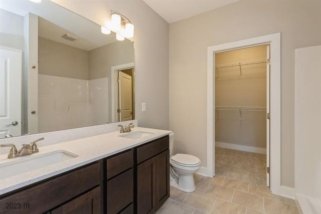 9622 Crestview Drive, West Des Moines, IA 50266