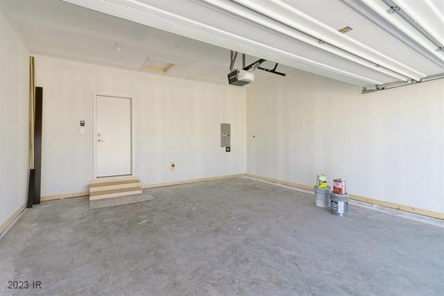 9622 Crestview Drive, West Des Moines, IA 50266