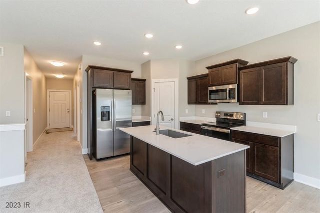 9622 Crestview Drive, West Des Moines, IA 50266