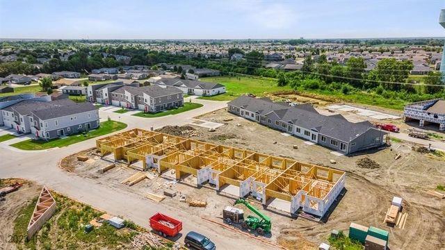 9622 Crestview Drive, West Des Moines, IA 50266