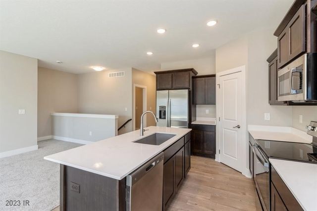 9622 Crestview Drive, West Des Moines, IA 50266